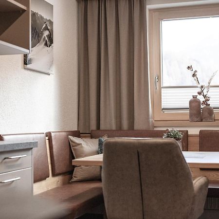 Gustls Ferienhaeusl Apartment Solden Bagian luar foto
