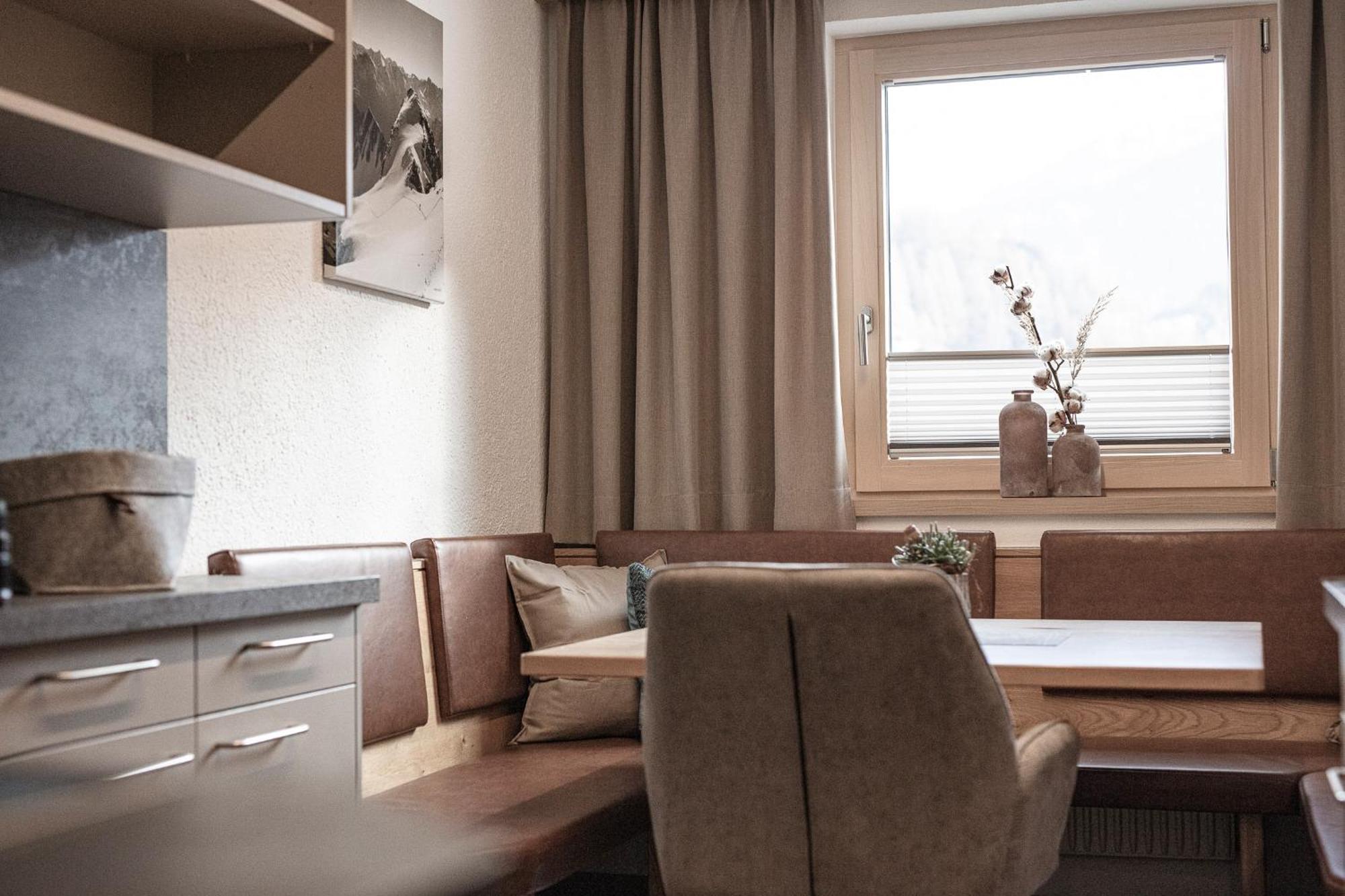 Gustls Ferienhaeusl Apartment Solden Bagian luar foto