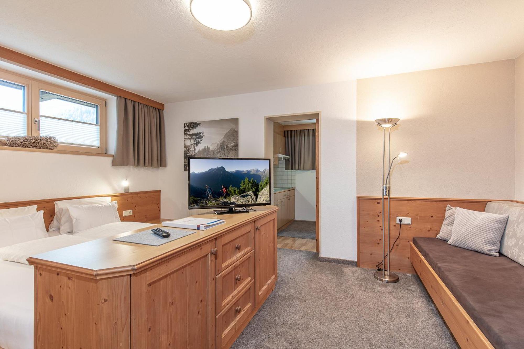 Gustls Ferienhaeusl Apartment Solden Bagian luar foto