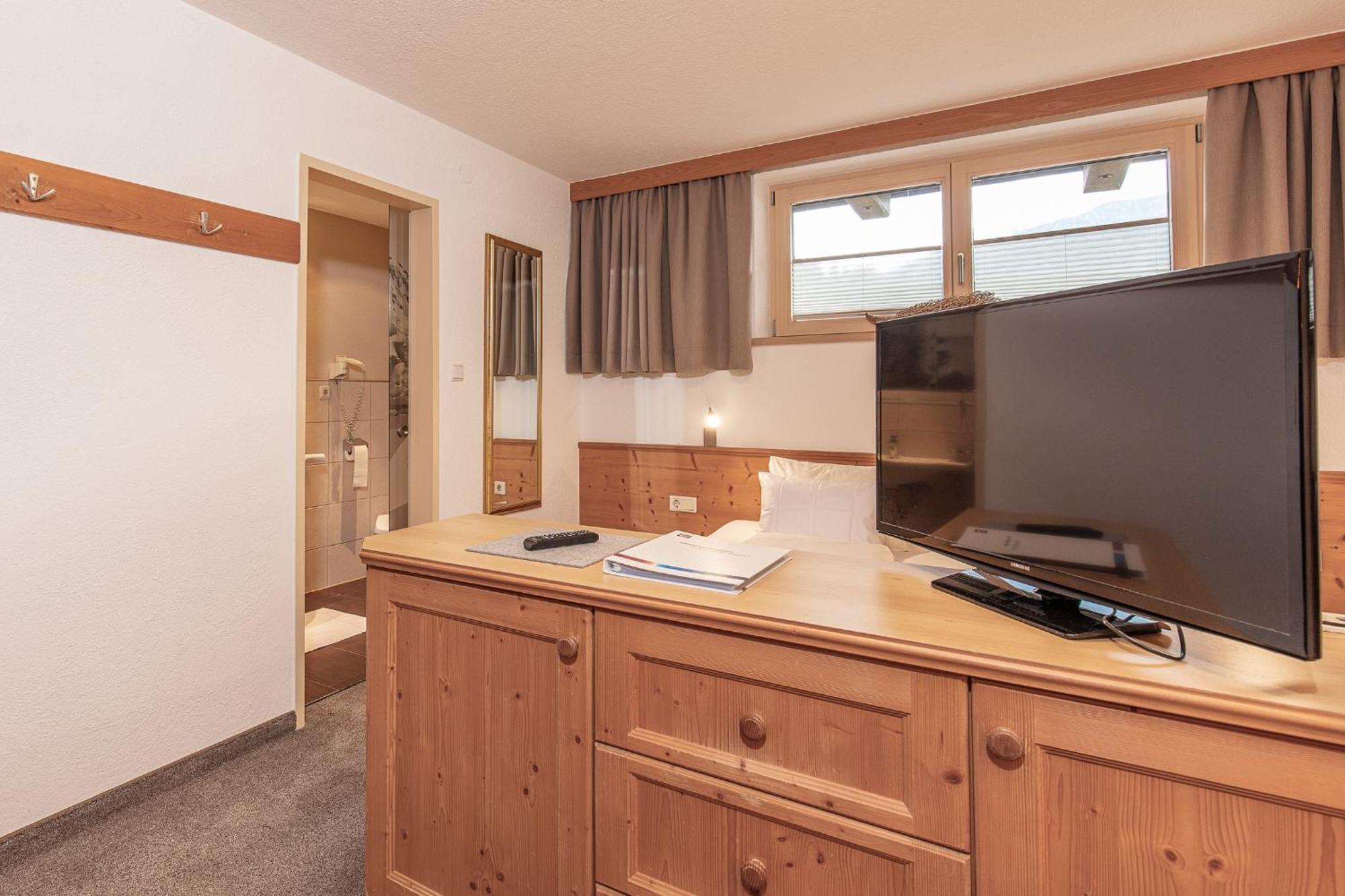 Gustls Ferienhaeusl Apartment Solden Bagian luar foto