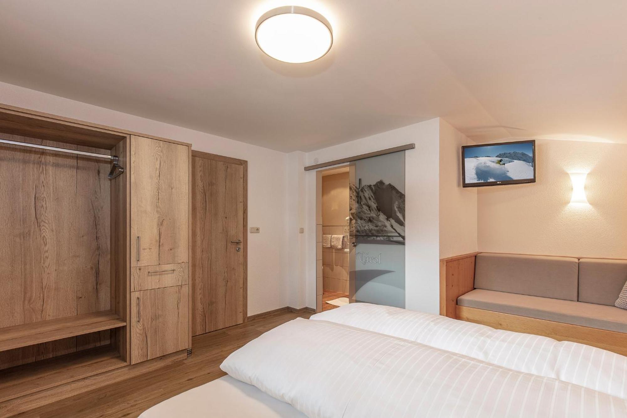 Gustls Ferienhaeusl Apartment Solden Bagian luar foto
